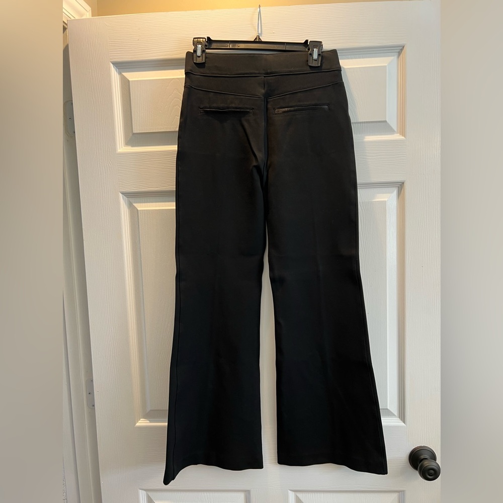 Women’s Spanx Black Bootcut/Flare Pant, size M Petite